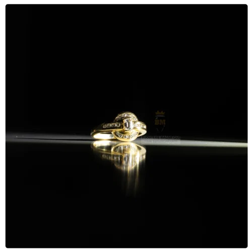 Bijouterie Magnifique Grace Engagement / Cushion Shape 18karat Yellow Gold Ring