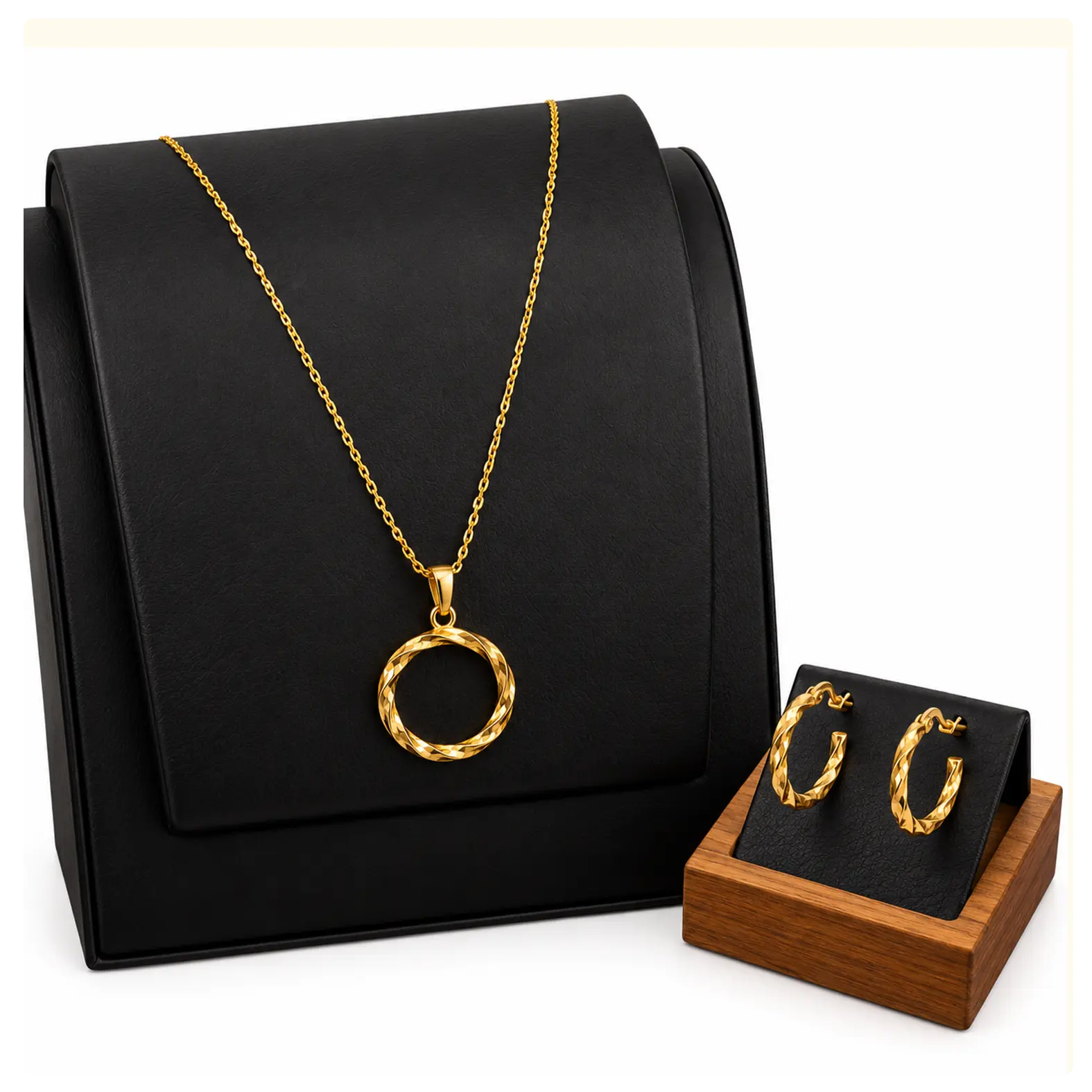 Pure Gold Textured Circle Necklace & Hoop Earrings Set